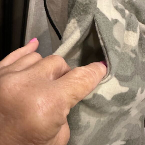 Net Pink Rose Camouflage Jogger Pants - Picture 3 of 6